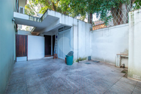 Casa à venda com 3 quartos, sendo 1 suíte, em Alto da Boa Vista, São Paulo, SP