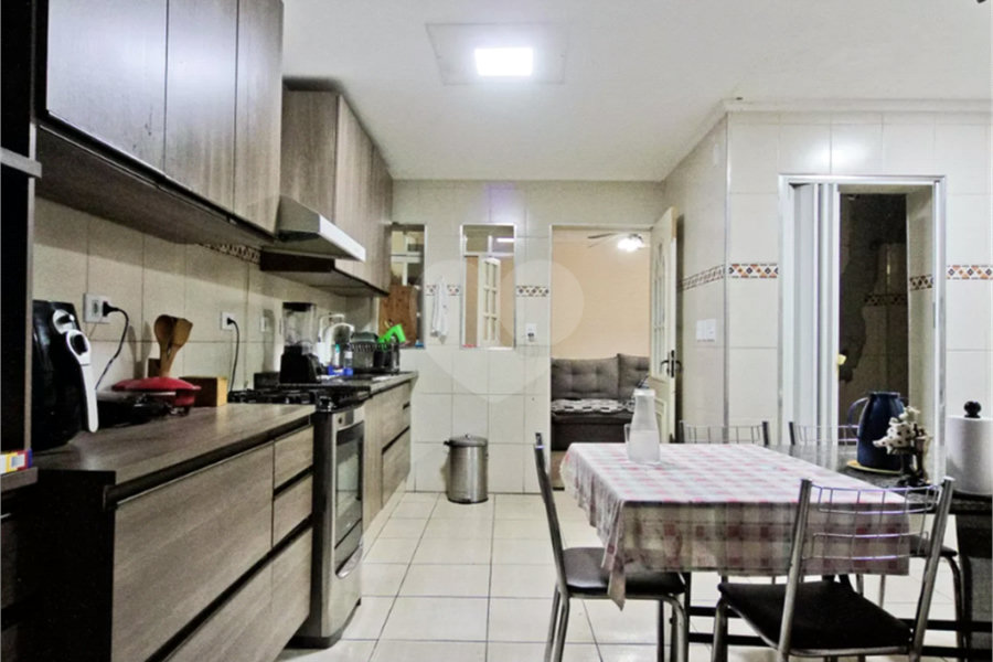Salão à venda ou para alugar com 3 quartos, sendo 1 suíte, em Jardim Monjolo, São Paulo, SP