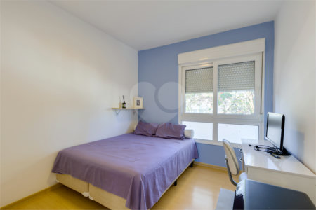 Casa de Vila à venda com 4 quartos, sendo 3 suítes, em Chácara Santo Antônio, São Paulo, SP