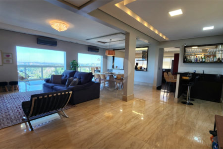 Casa à venda com 5 quartos, sendo 2 suítes, no condomínio Residencial Jardim Primavera, Louveira - SP
