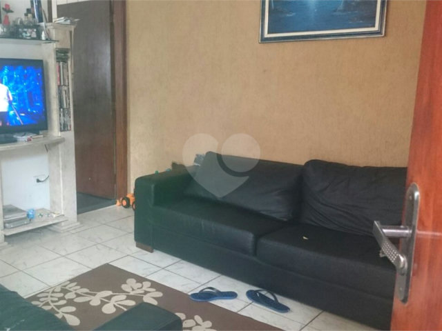 Sobrado à venda com 2 quartos, sendo 1 suíte,  em Vila Rosália, Guarulhos, SP