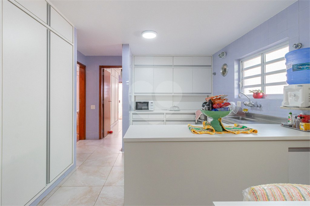 Casa Térrea à venda com 4 quartos, sendo 2 suítes, em Alto de Pinheiros, São Paulo, SP