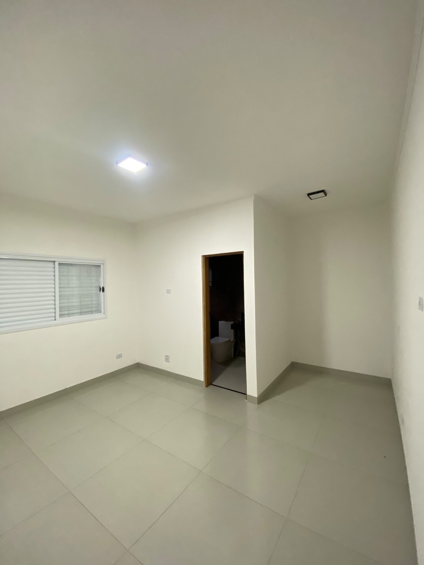 Casa à venda com 2 quartos, sendo 1 suíte, em Santa Helena, Três Lagoas, MS