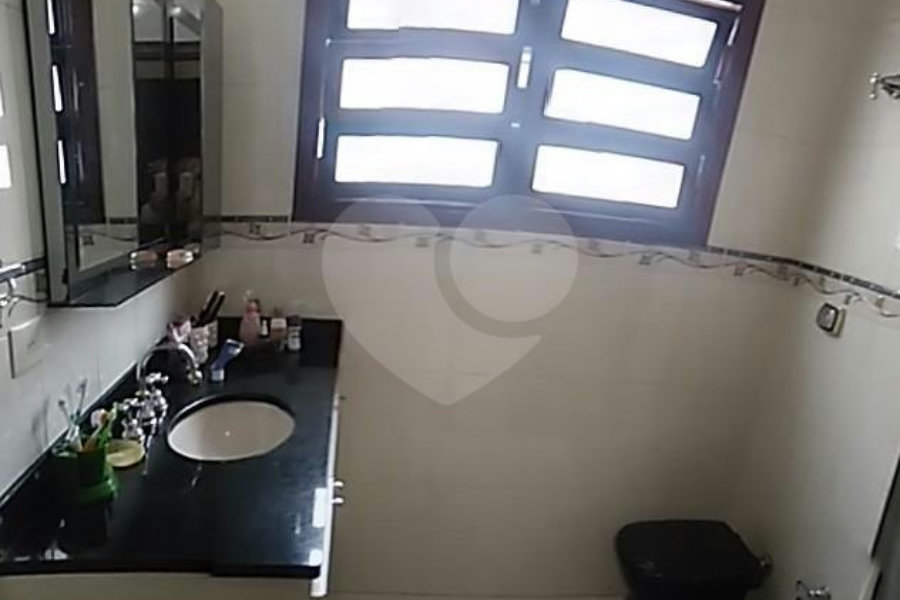Sobrado à venda com 3 quartos, sendo 1 suíte,  em Vila Guilherme, São Paulo, SP