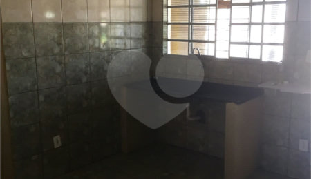 Casa à venda com 2 quartos em Vila José Salem, Itapetininga, SP