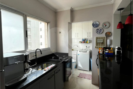 Apartamento à venda com 3 quartos, sendo 1 suíte,  em Alto da Lapa, São Paulo, SP