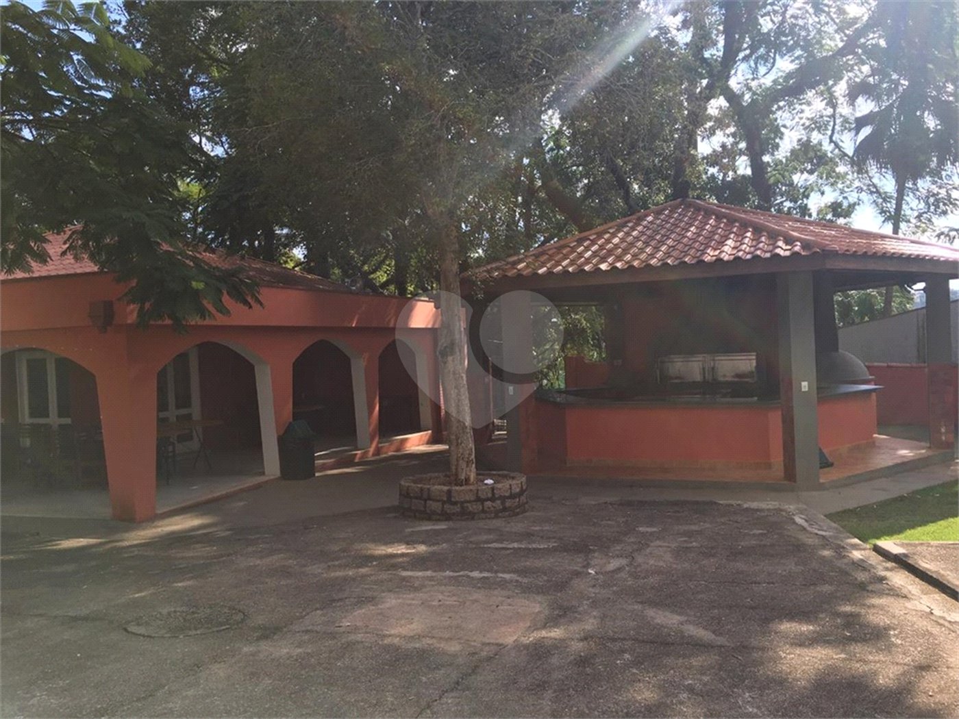 Casa à venda com 6 quartos, sendo 4 suítes, no condomínio São Joaquim, Vinhedo - SP