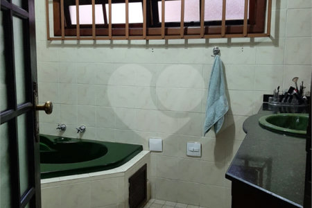 Casa Térrea à venda com 3 quartos, sendo 1 suíte, em Vila Lavínia, Mogi das Cruzes, SP