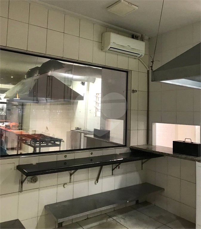 Sobrado à venda com 12 quartos em Freguesia do Ó, São Paulo, SP