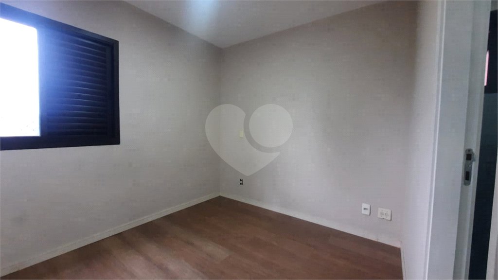 Apartamento à venda com 3 quartos, sendo 1 suíte, em Jardim Marajoara, São Paulo, SP