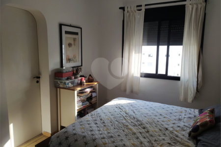 Apartamento à venda com 4 suítes em Jardim Marajoara, São Paulo, SP