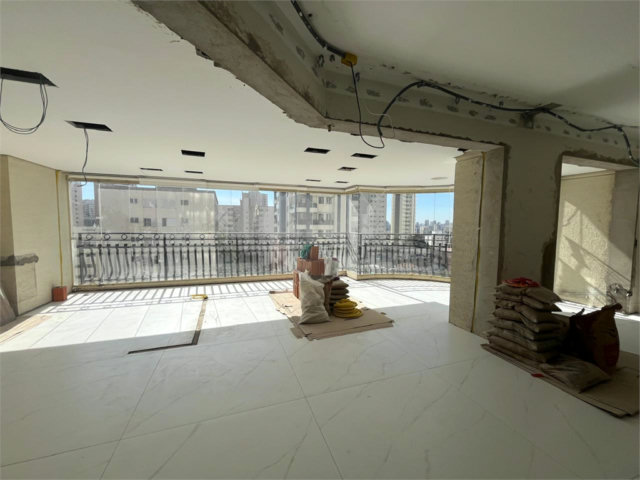 Apartamento à venda com 4 suítes em Santana, São Paulo, SP