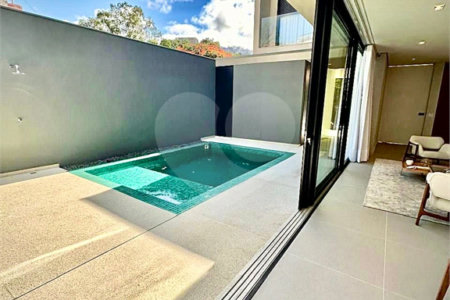 Casa à venda com 4 quartos, sendo 3 suítes, no condomínio Residencial Tivoli Park, Sorocaba - SP