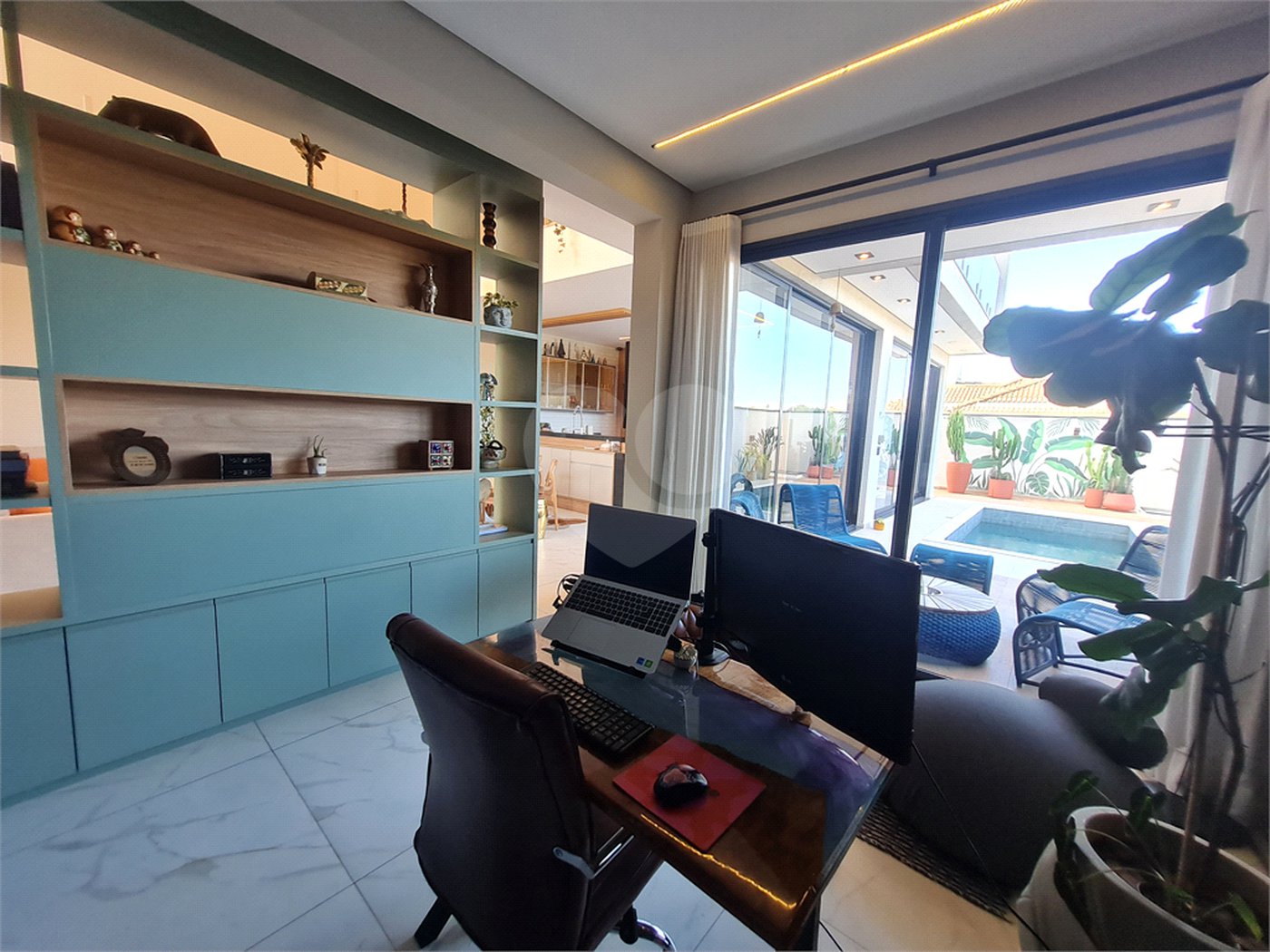 Casa à venda com 3 quartos, sendo 2 suítes, no condomínio Horizontes de Sorocaba, Sorocaba - SP