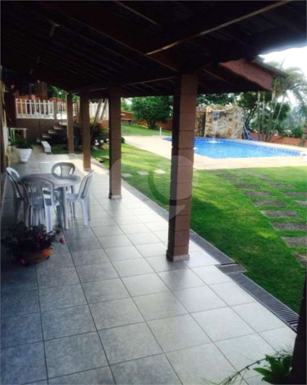 Sobrado à venda com 5 quartos, sendo 2 suítes, em Seerra da Cantareira, Mairiporã, SP