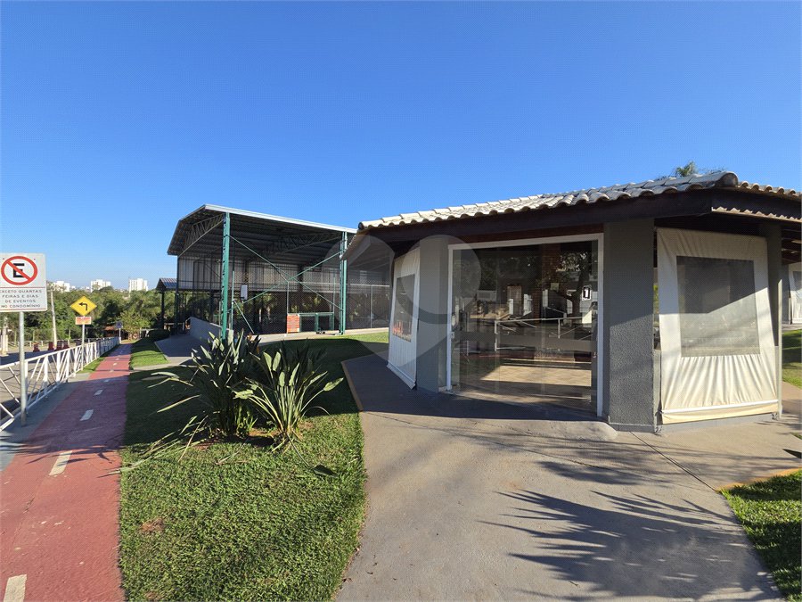 Casa à venda com 3 quartos, sendo 1 suíte, no condomínio Horto Florestal II, Sorocaba - SP
