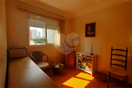 Apartamento à venda com 4 quartos, sendo 1 suíte, em Chácara Santo Antônio, São Paulo, SP