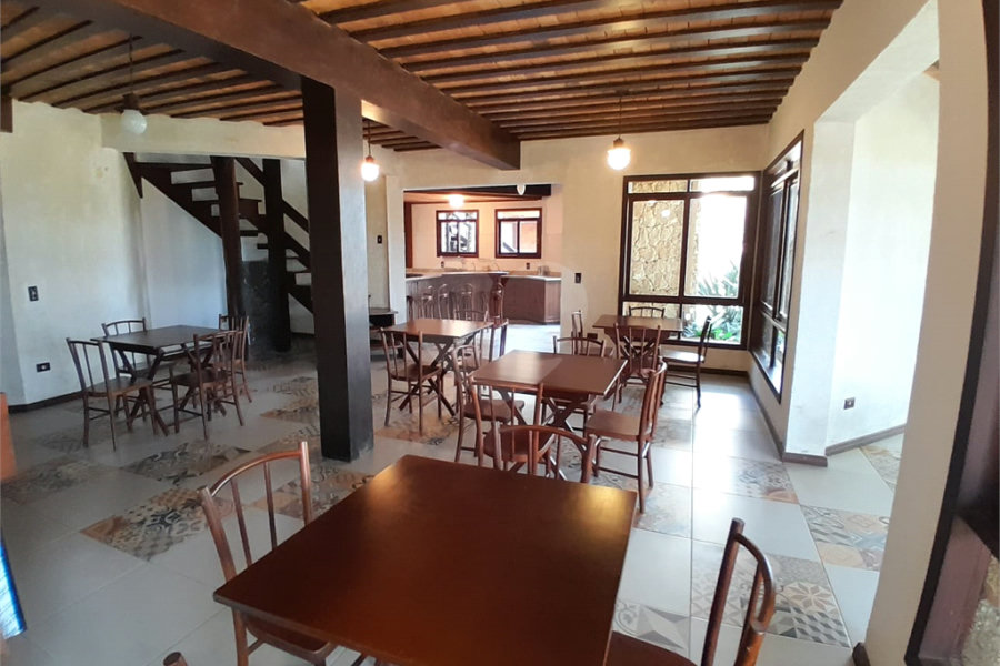 Casa à venda com 4 quartos, sendo 2 suítes, no condomínio Cantareira, Mairiporã - SP