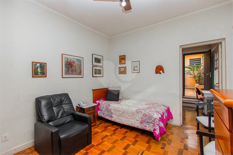 Sobrado à venda com 5 quartos em Vila Mariana, São Paulo, SP