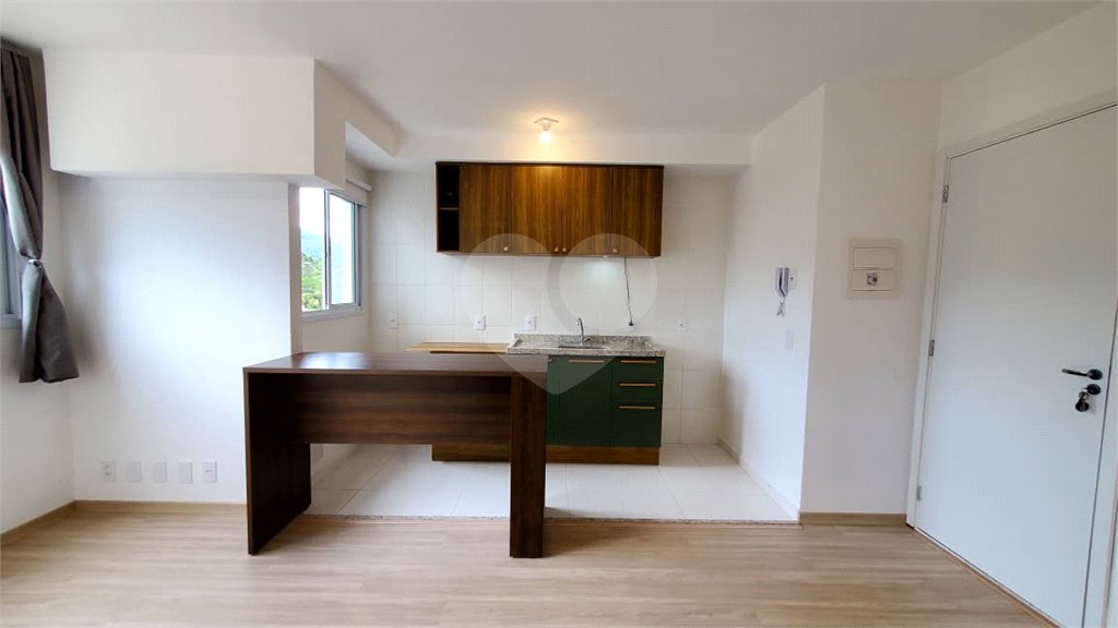 Apartamento à venda com 3 quartos, sendo 1 suíte, em Parque Santana, Mogi das Cruzes, SP