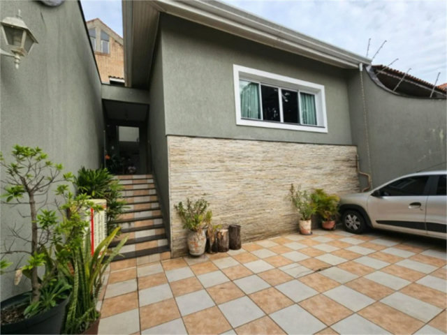 Casa à venda com 3 quartos, sendo 1 suíte,  em Vila Fiat Lux, São Paulo, SP