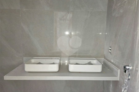 Casa à venda com 4 suítes no condomínio Venezia, São Paulo - SP