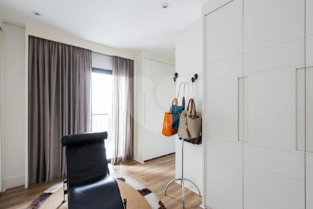 Apartamento à venda com 4 suítes em Jardim Marajoara, São Paulo, SP
