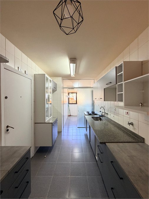 Apartamento à venda com 3 quartos, sendo 1 suíte, em Alto da Boa Vista, São Paulo, SP
