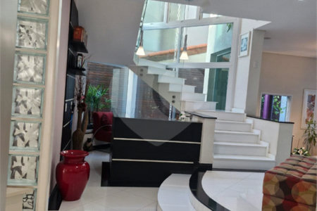 Casa à venda ou para alugar com 4 suítes no condomínio Suzano, Suzano - SP