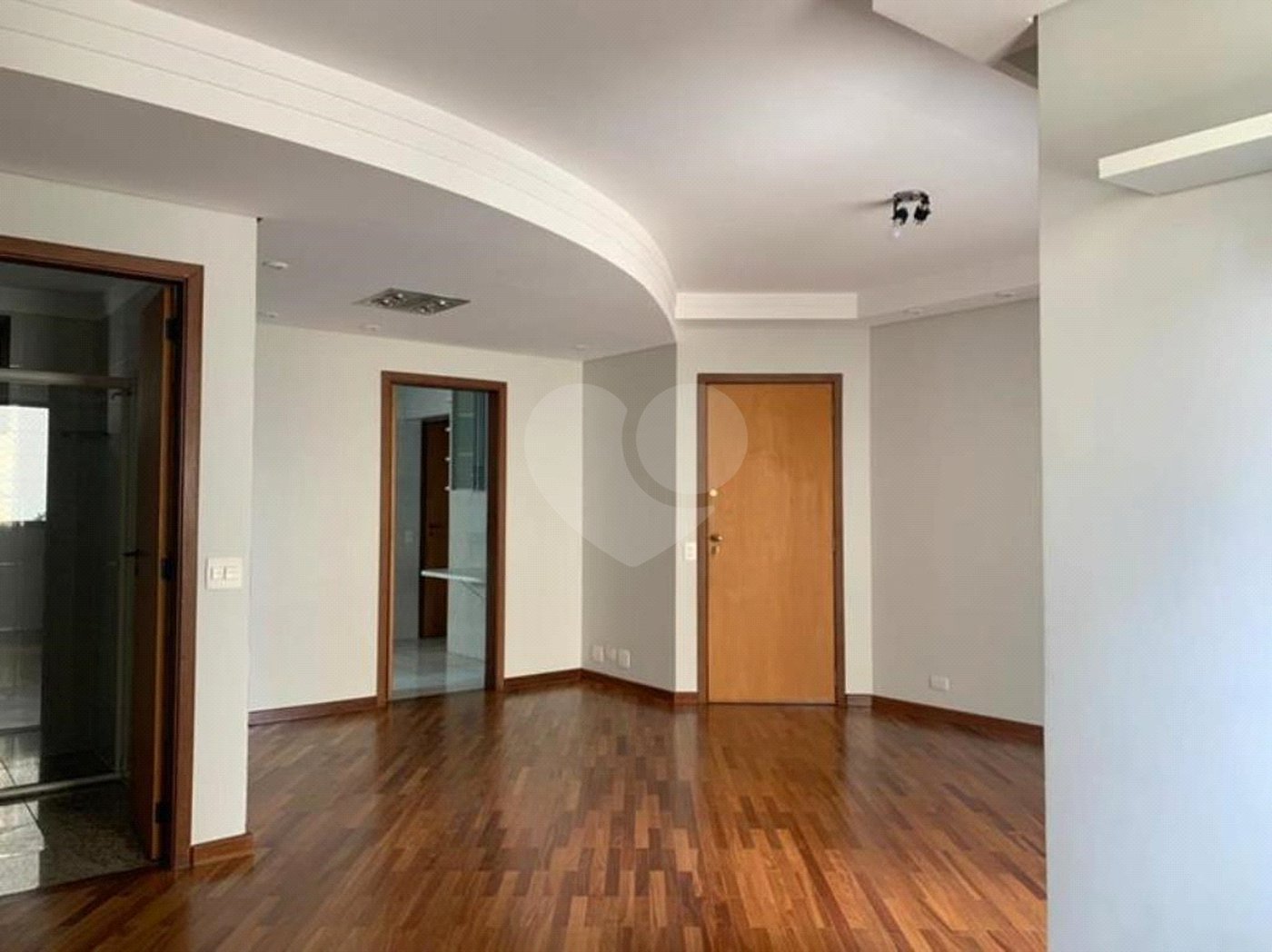 Apartamento à venda com 2 quartos, sendo 1 suíte,  em Vila Suzana, São Paulo, SP