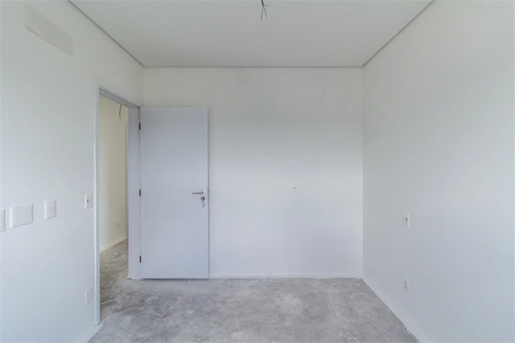 Apartamento à venda ou para alugar com 4 quartos, sendo 3 suítes,  em Jardim Morumbi, São Paulo, SP