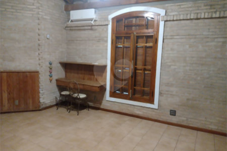 Sobrado à venda com 3 quartos, sendo 2 suítes, em Jardim Residencial Santa Mônica, Araraquara, SP