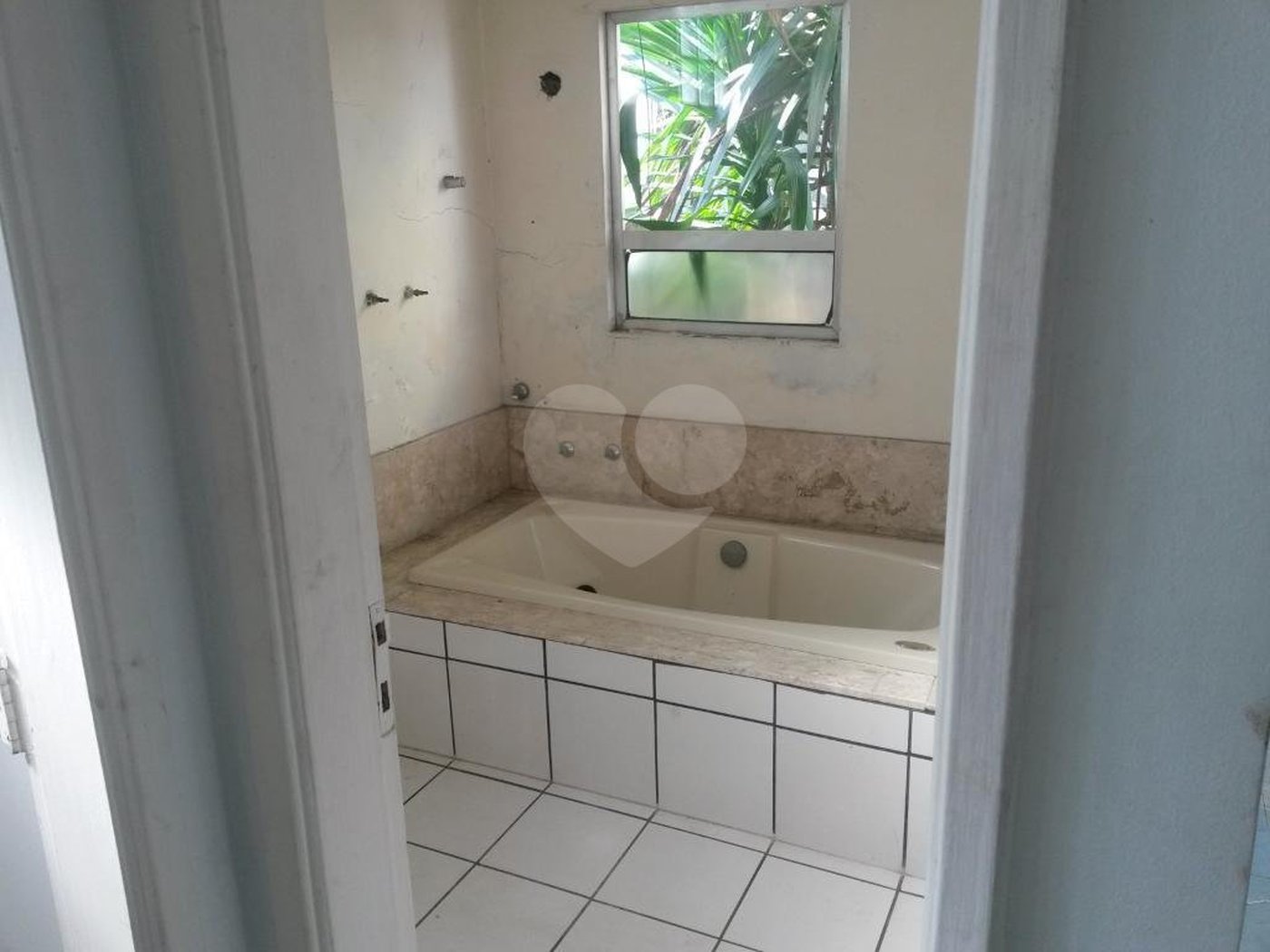 Sobrado à venda com 15 quartos, sendo 3 suítes, em Tucuruvi, São Paulo, SP