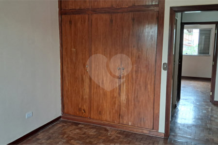 Casa à venda ou para alugar com 3 quartos, sendo 1 suíte, no condomínio Maison, São Paulo - SP