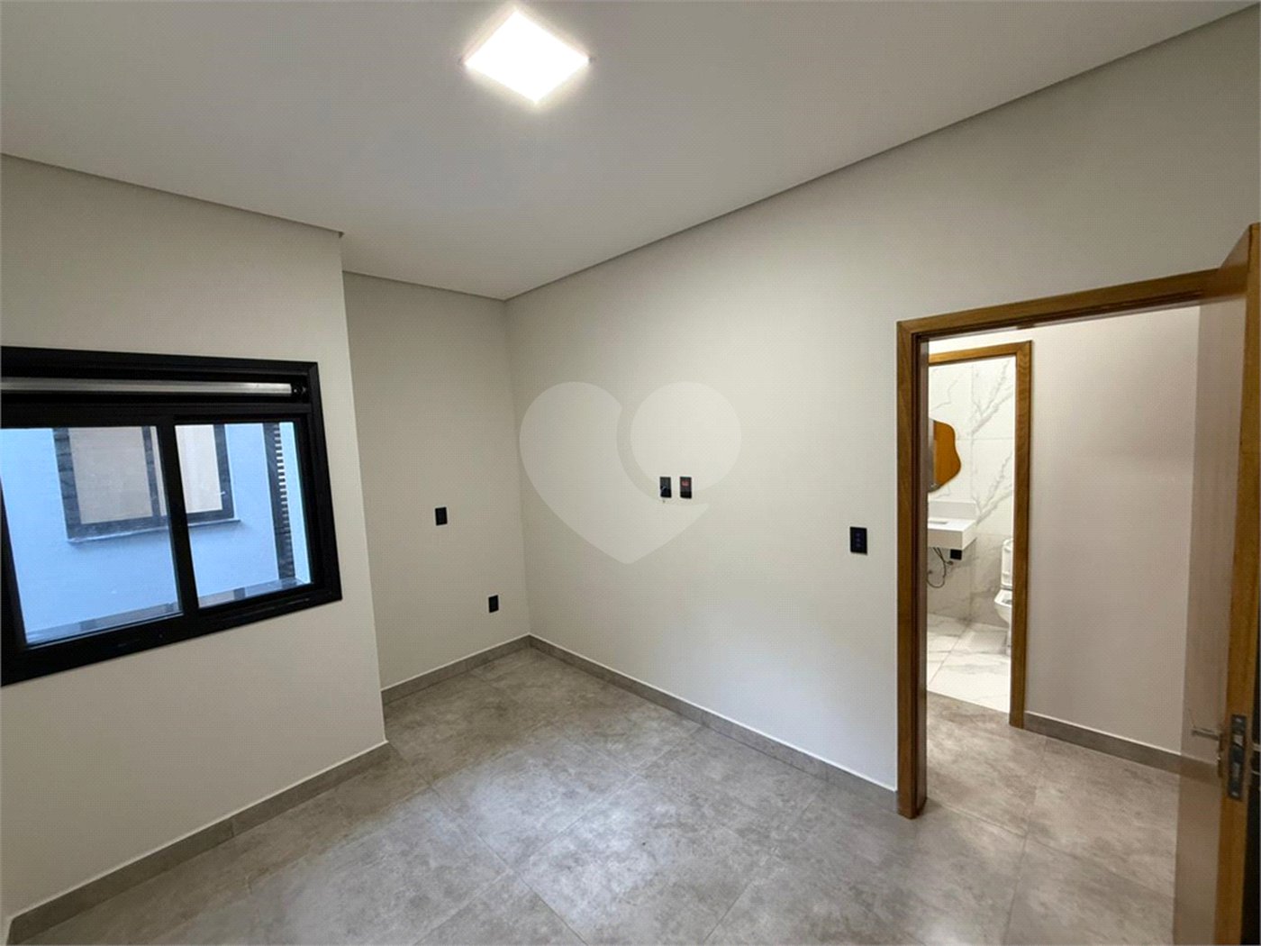 Casa à venda com 2 quartos, sendo 1 suíte, em Jardim Santa Marta III, Salto, SP