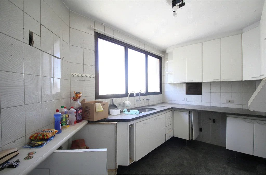 Apartamento à venda com 3 suítes em Vila Suzana, São Paulo, SP