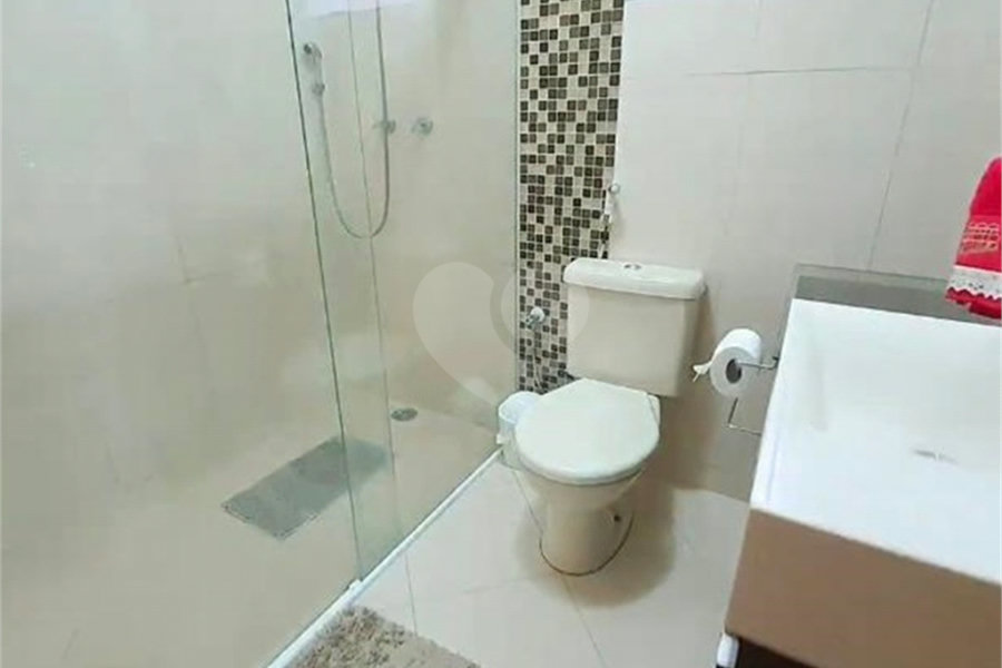 Sobrado à venda com 3 quartos, sendo 1 suíte,  em Parque Vitória, São Paulo, SP