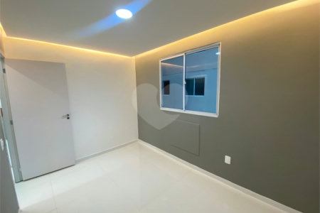 Apartamento à venda com 2 quartos em Santíssimo, Rio de Janeiro, RJ