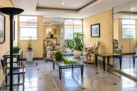 Apartamento de 44 m² com 2 dormitórios, varanda integrada e 1 vaga na Vila Guarani