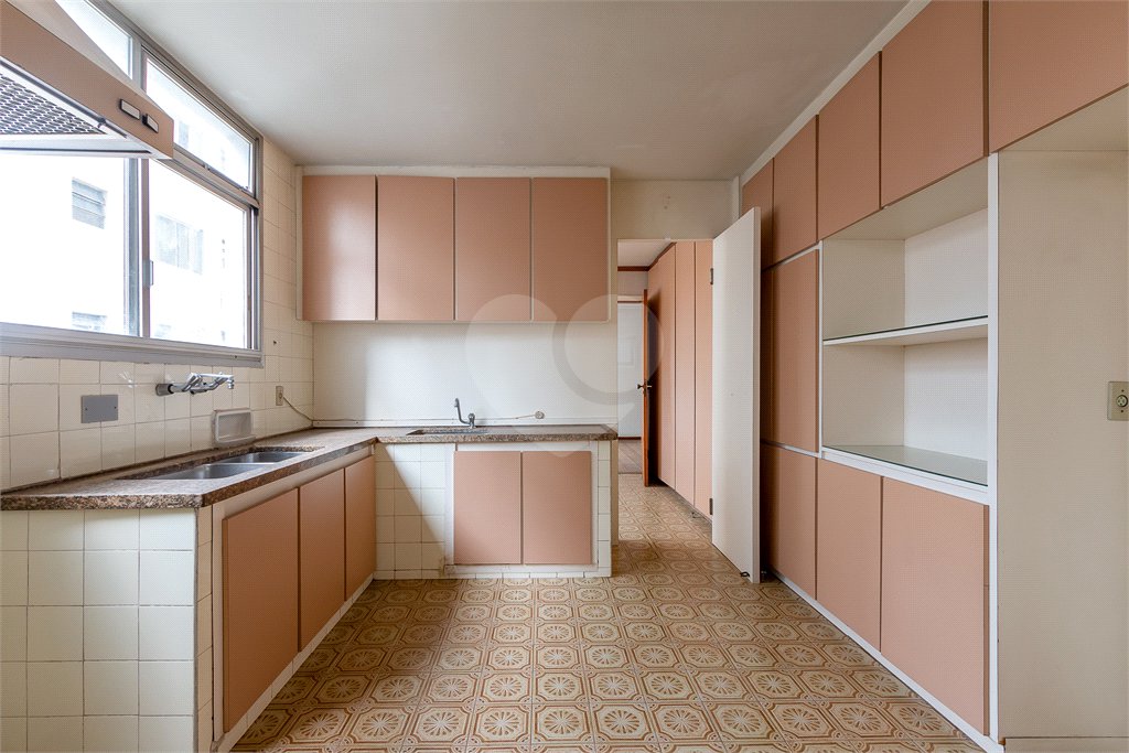 Apartamento para venda em Higienópolis com 3 dormitórios, - R Gabriel Dos Santos.Estuda Permuta.