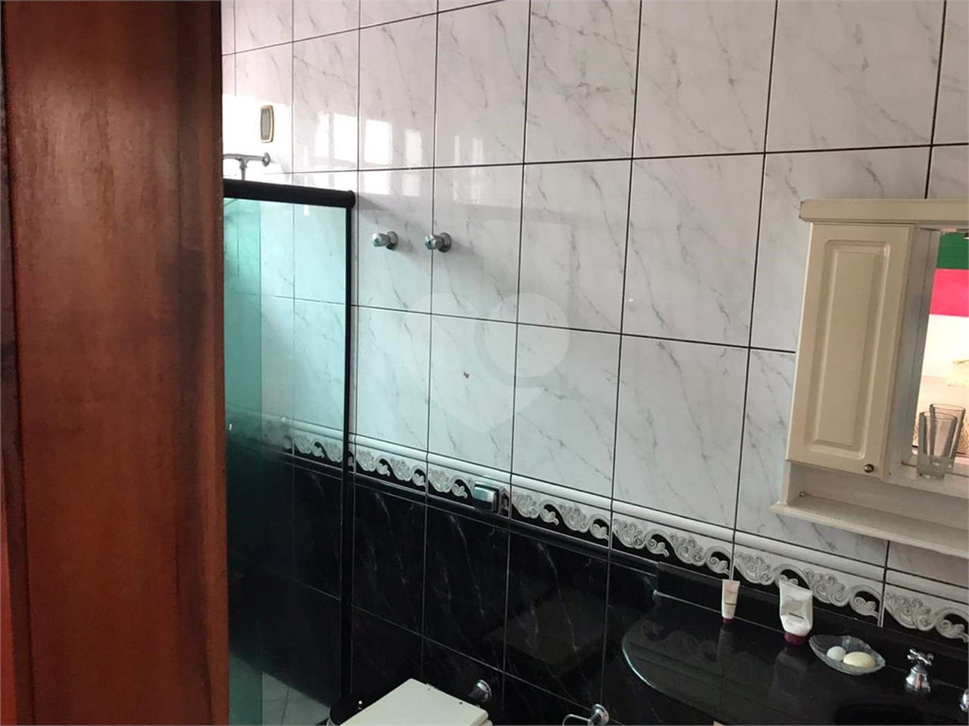Casa à venda com 2 quartos, sendo 3 suítes, em Vila Oliveira, Mogi das Cruzes, SP