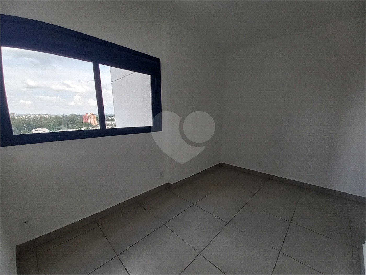 Apartamento à venda com 2 quartos, sendo 1 suíte,  em Além Ponte, Sorocaba, SP