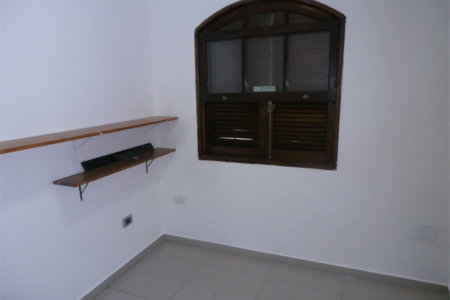 Sobrado à venda ou para alugar com 4 quartos, sendo 1 suíte,  em Vila Butantã, São Paulo, SP