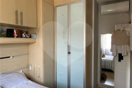 Casa de Vila à venda com 3 quartos em Vila Curuçá, São Paulo, SP