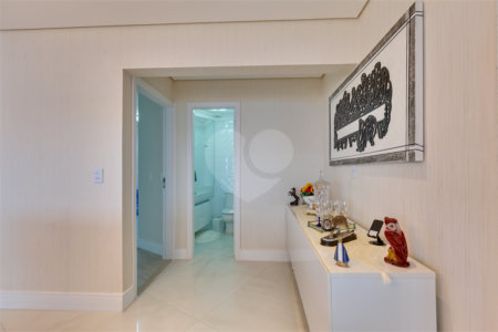Apartamento à venda com 4 suítes em Vila Sofia, São Paulo, SP
