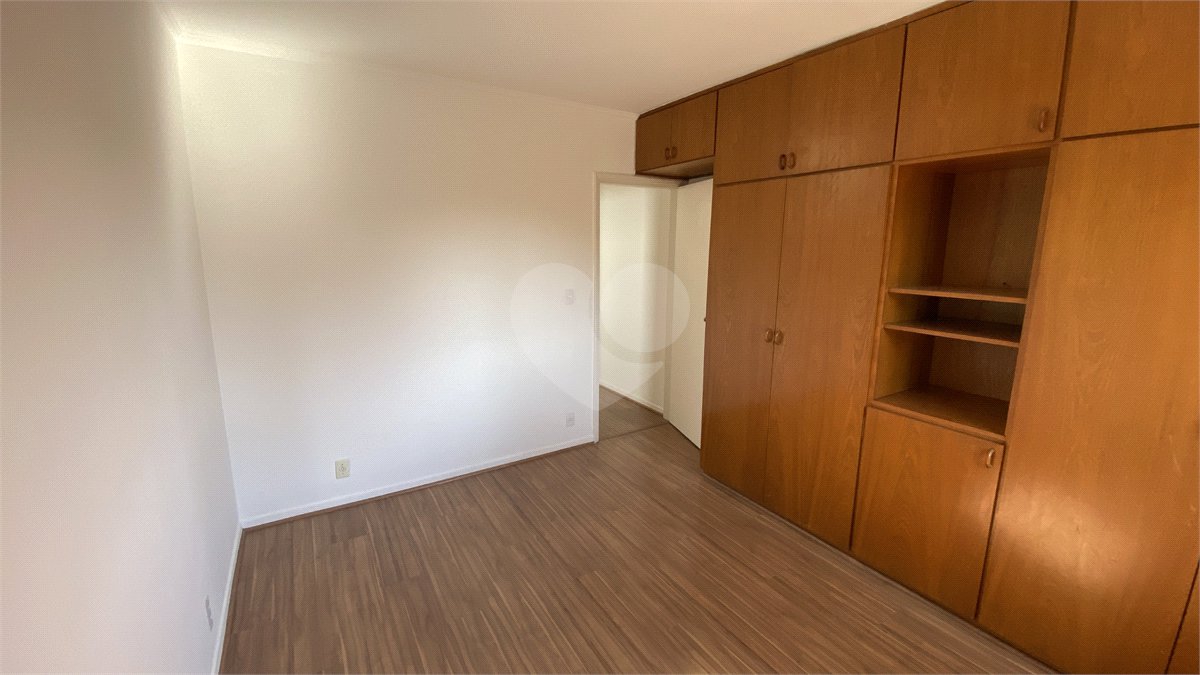 Sobrado à venda com 3 quartos, sendo 1 suíte, em Brooklin Velho, São Paulo, SP
