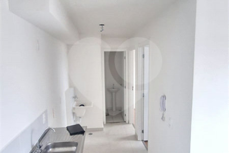 Apartamento à venda com 2 quartos em Parque Industrial Tomas Edson, São Paulo, SP