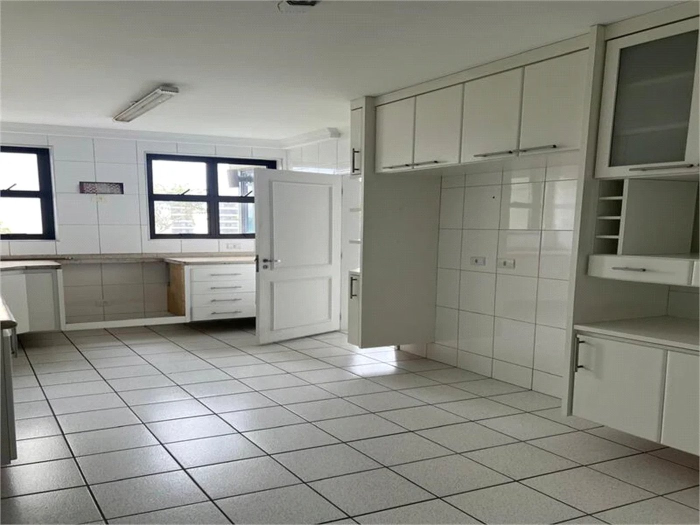 Apartamento à venda com 4 quartos, sendo 2 suítes, em Paraisópolis, São Paulo, SP