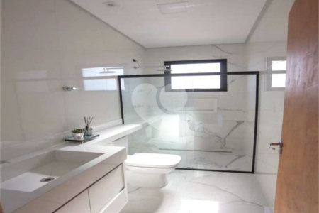 Casa à venda com 3 quartos, sendo 1 suíte, no condomínio Jardim Piemonte, Indaiatuba - SP