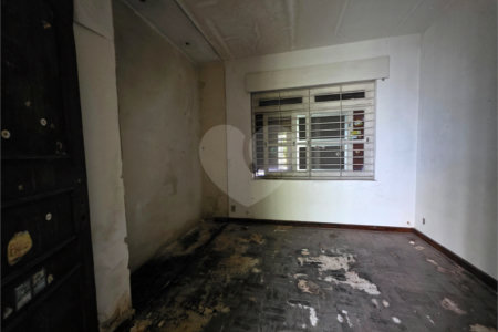 Casa à venda com 4 quartos, sendo 1 suíte, em Indianópolis, São Paulo, SP